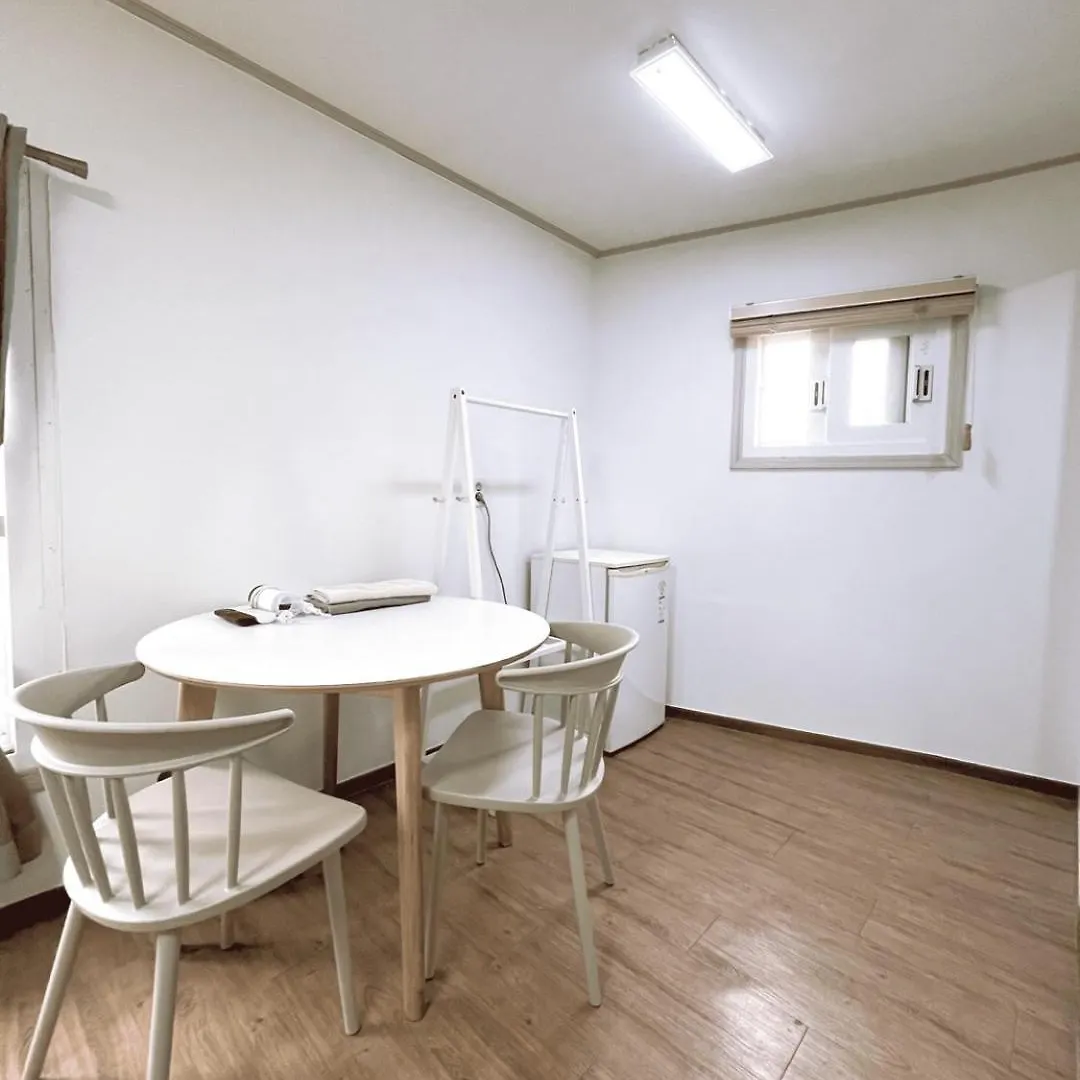 Bb Hongdae Line Hostel Seoul 0*,  South Korea