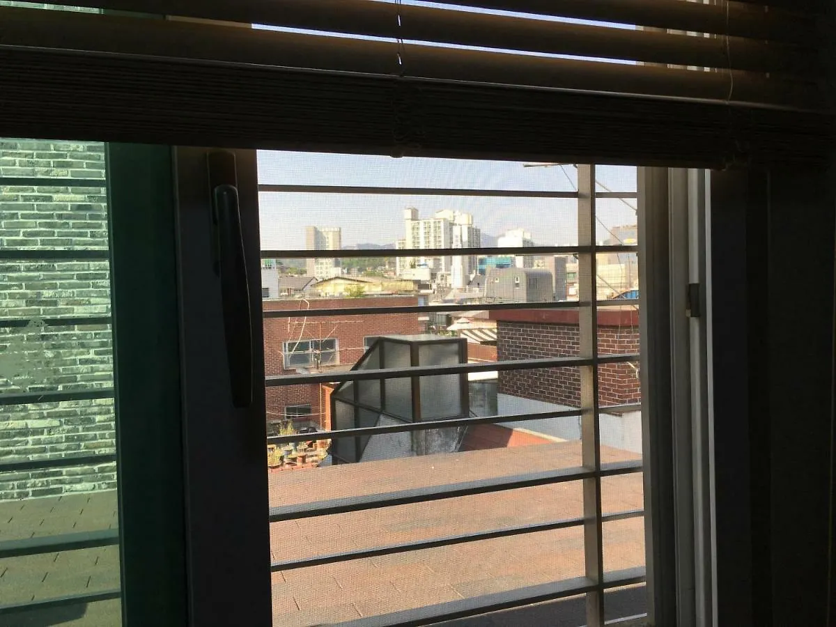 Bb Hongdae Line Hostel Seoul