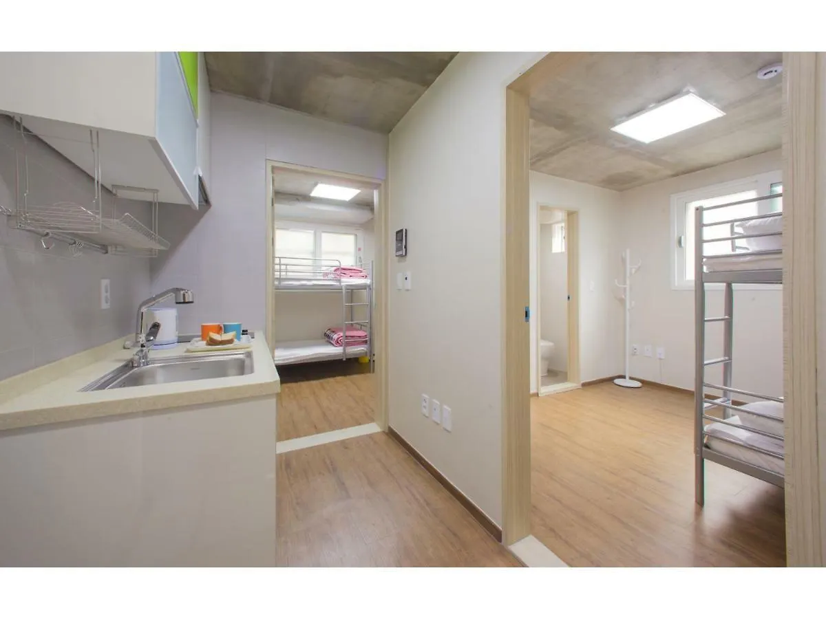 Bb Hongdae Line Hostel Seoul 0*,  South Korea