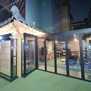 2* 招待所 弘大y屋旅馆