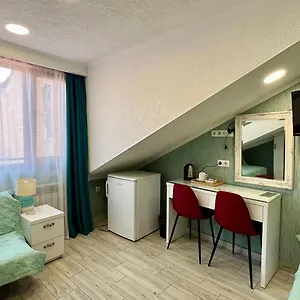 nicolas-tbilisi.alltbilisihotels.com/