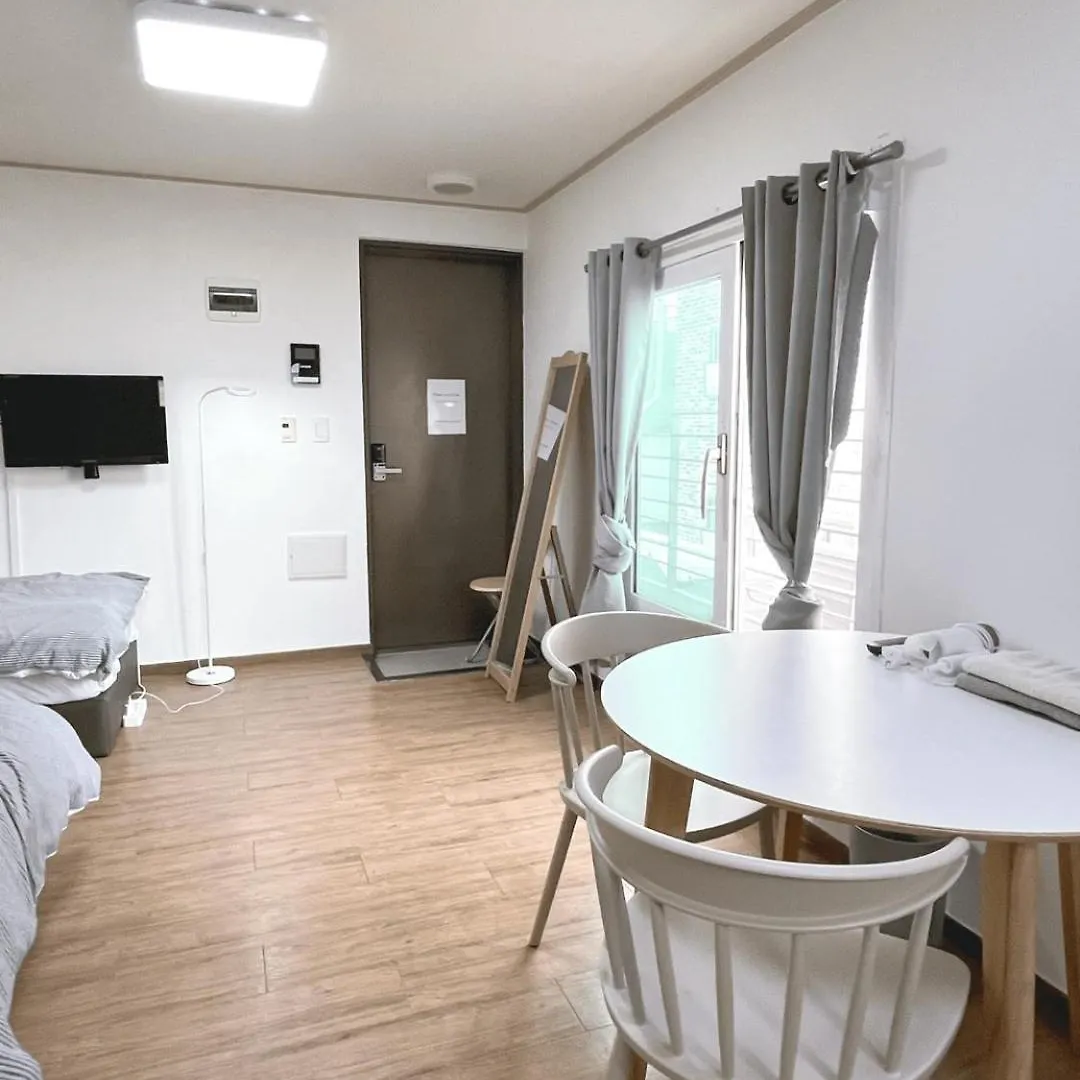 Bb Hongdae Line Hostel Seoul