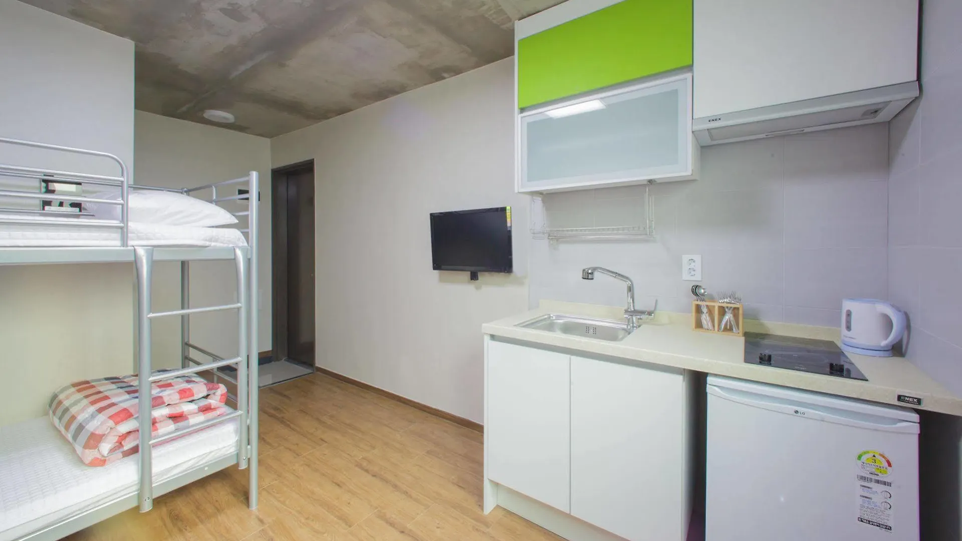Bb Hongdae Line Hostel Seoul South Korea